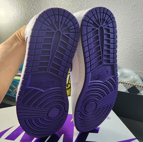 Jordan 1 Retro High - Picture 3 of 4